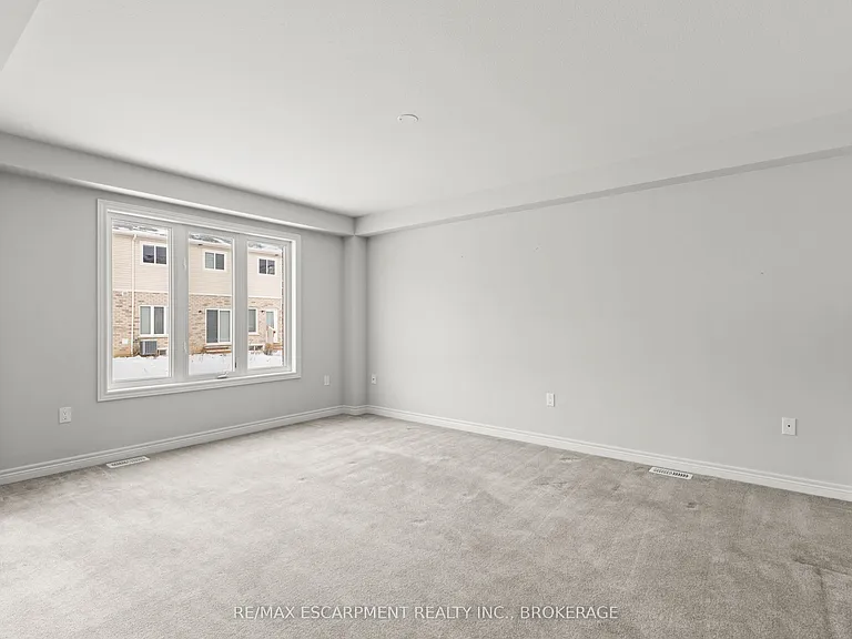 141 Winterberry Blvd #MAIN — Photo 6