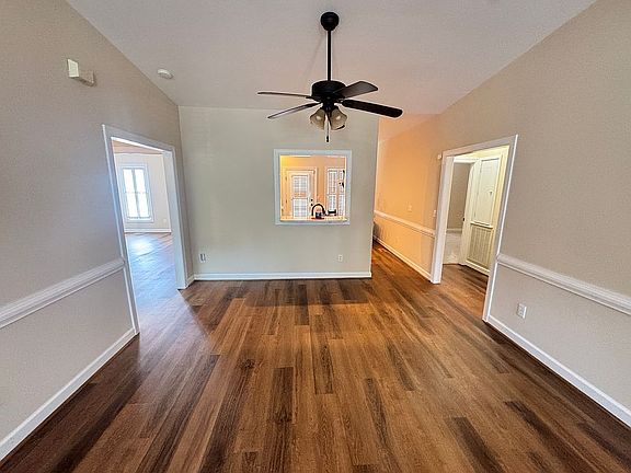 5th image of 124 Grand Springs Ct