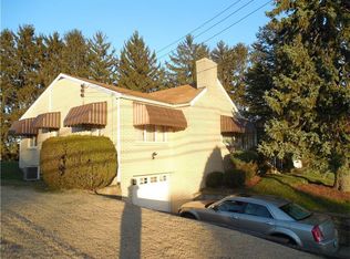 1744 Clairton Rd, West Mifflin, PA 15122