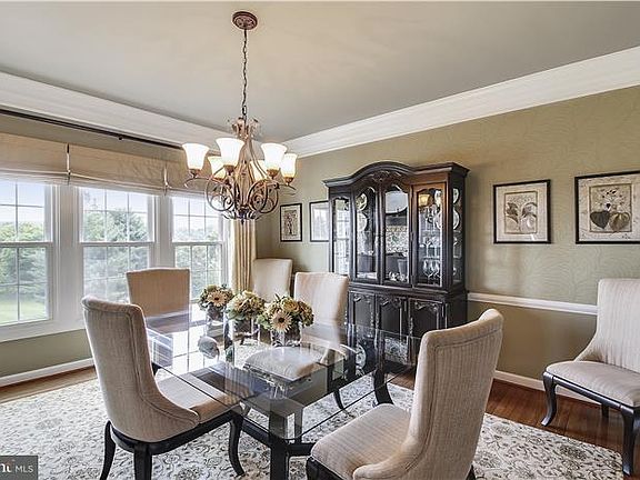 4th image of 8903 Berwick Pl S