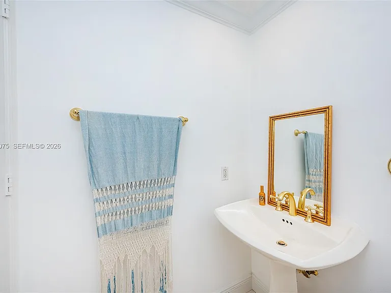 789 Crandon Blvd #502 — Photo 20