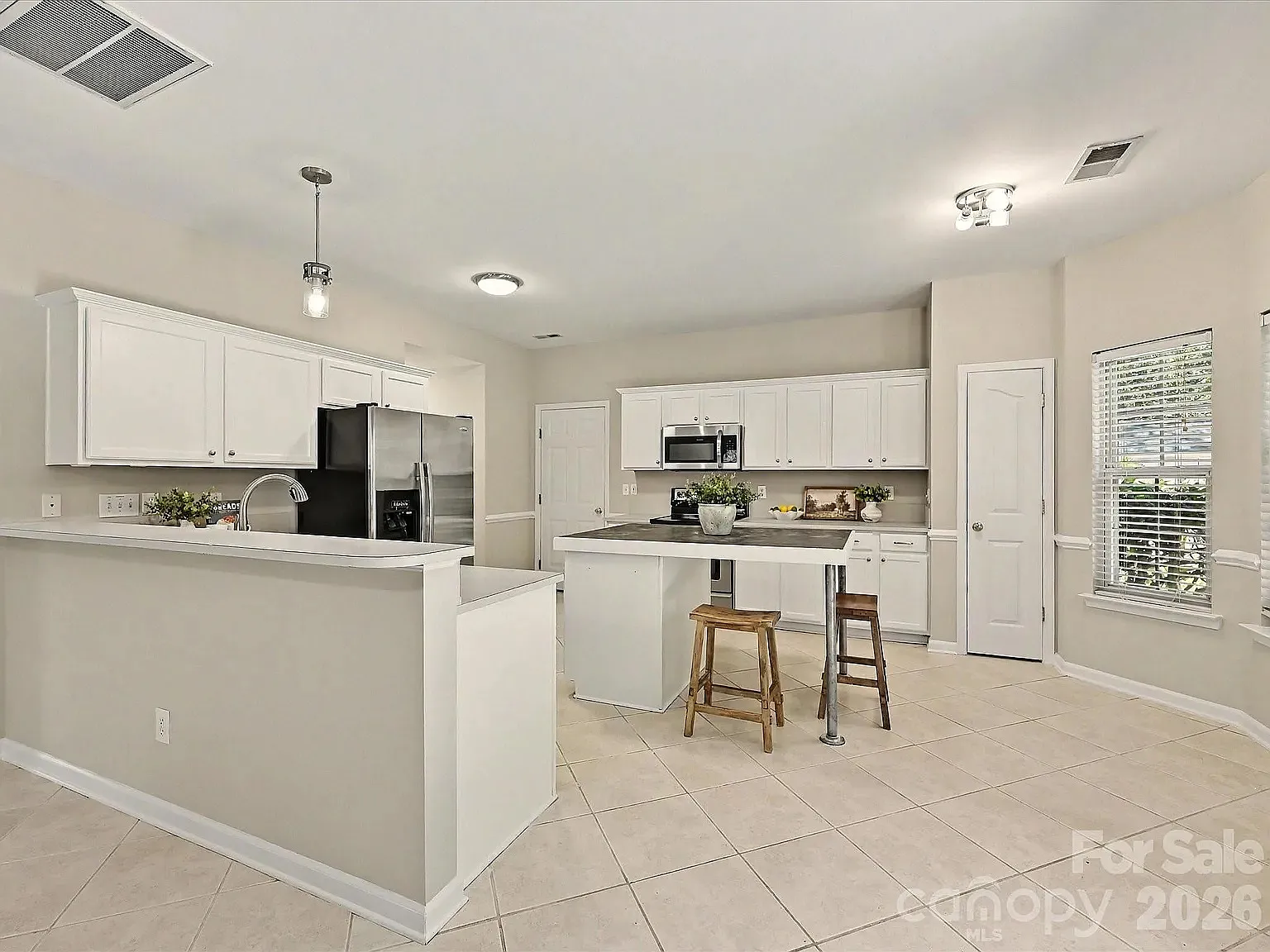 9539 Stawell Dr — Photo 4