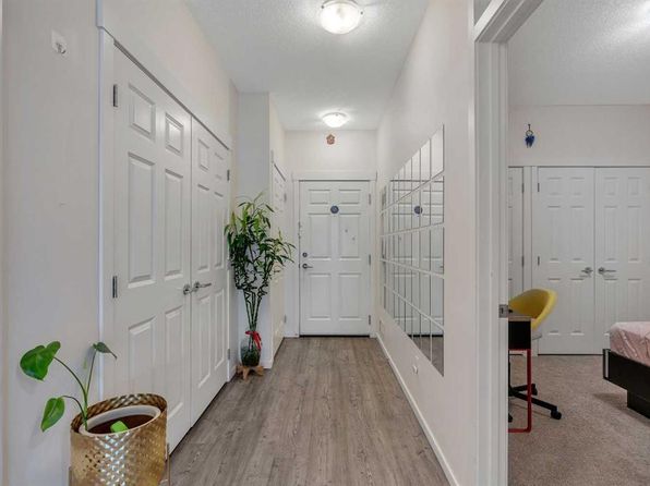 151 N Legacy Main St SE #6419, Calgary, AB T2X 4A4