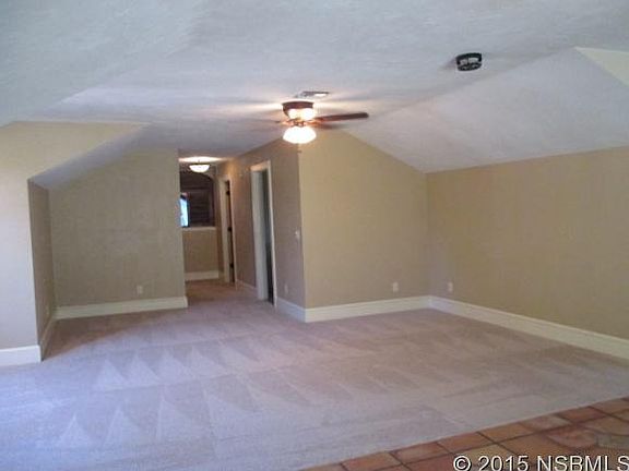 3rd image of 1007 Live Oak St