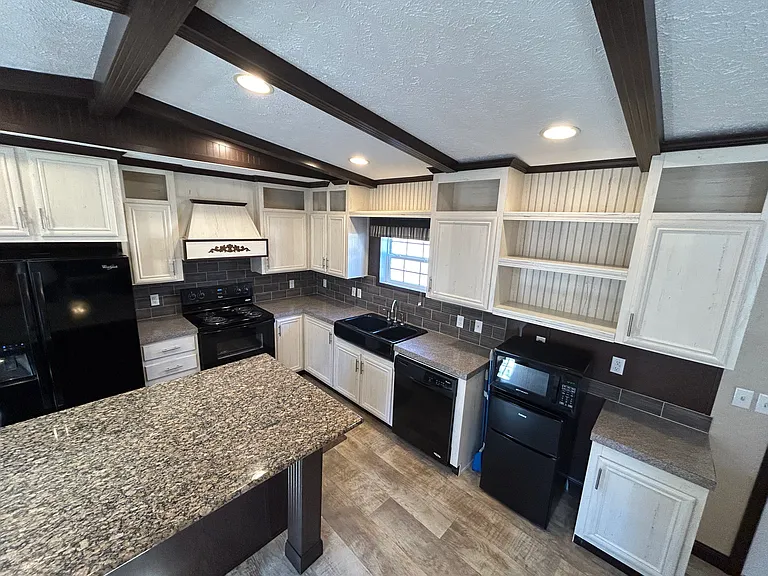 31320 Wildwood Dr — Photo 4