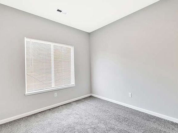 5th image of 419 S Sycamore St Unit A