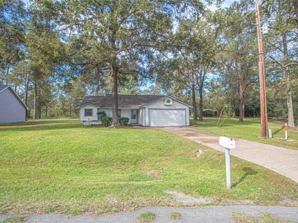 320 Bridgeview Dr, Onalaska, TX 77360