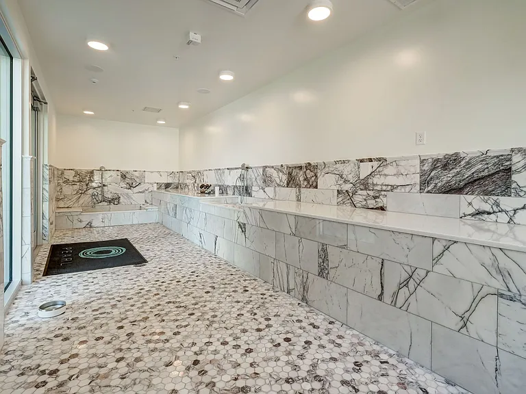 The Pearl Austin — Photo 18