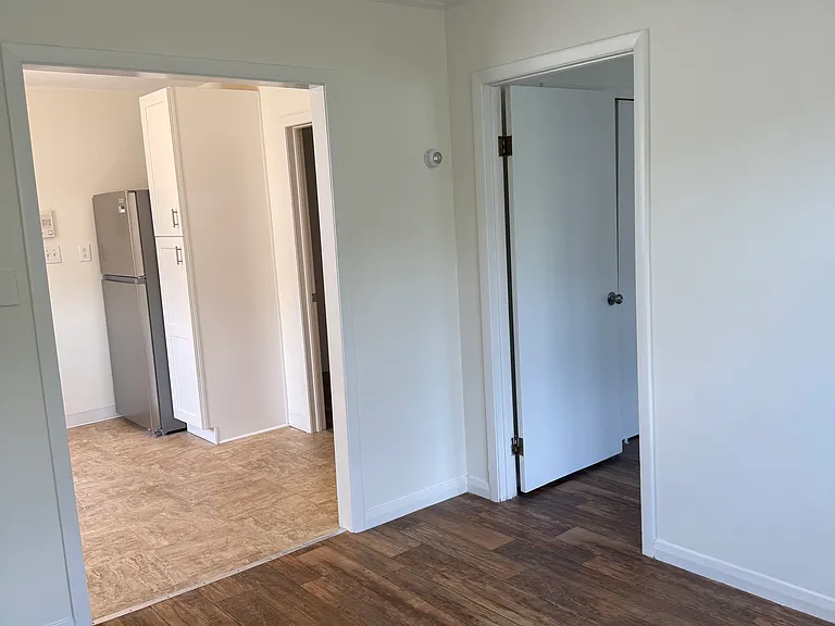 118 Sheridan Ave #3 — Photo 5