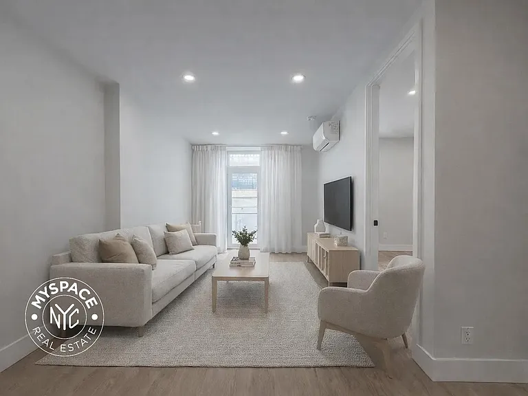350 Hoyt St #408 — Photo 1