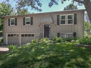 1605 W Ferrel Dr, Olathe, KS 66061