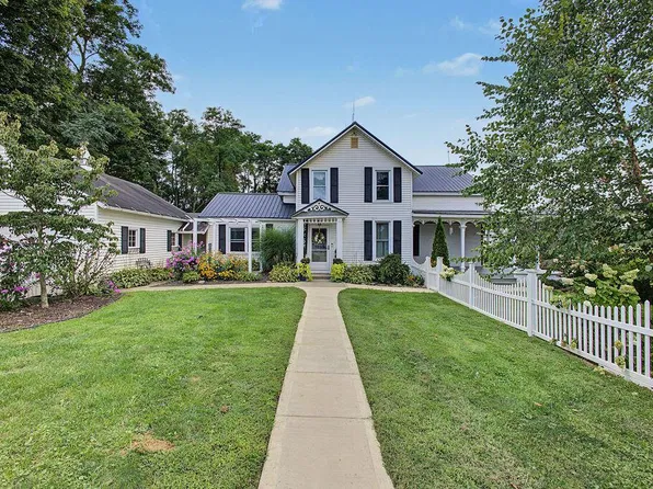 8940 Green Valley Rd, Mount Vernon, OH 43050