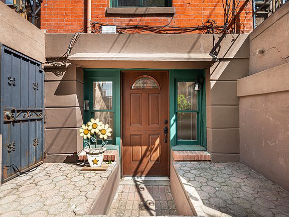 2nd image of 138 Sussex St #1