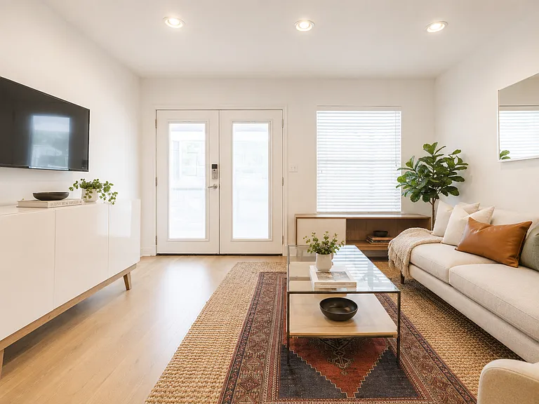 609 Blanco St #106 — Photo 6