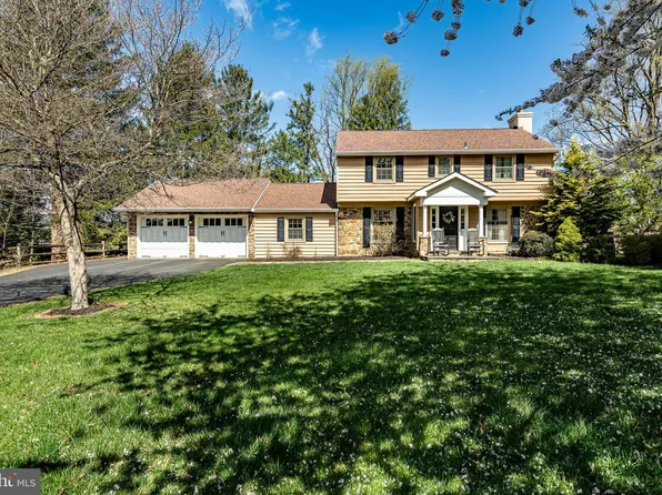 207 Maplewood Rd, West Chester, PA 19382