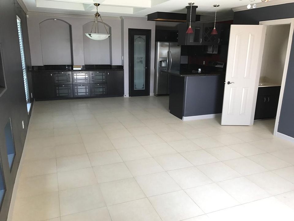 1st image of 1325 Daffodil Ave #C