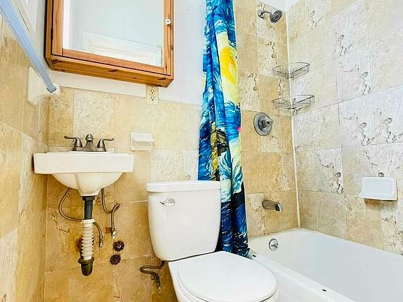 4th image of 262 Irving Ave APT 3L