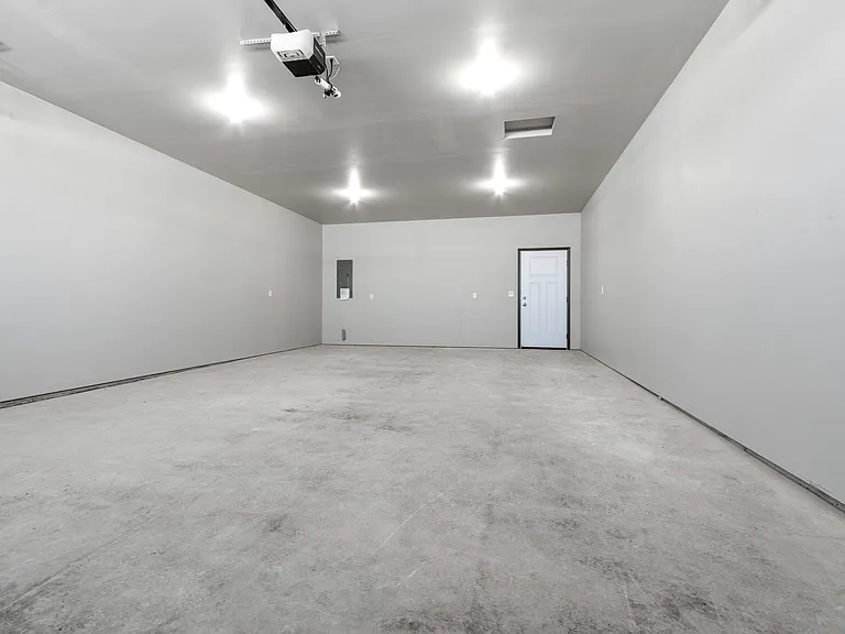 3653 E Rubyred Dr — Photo 17