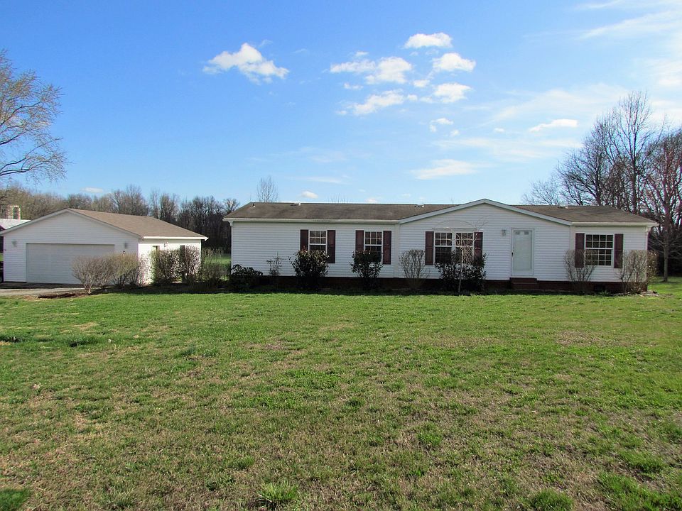 House with 2 1/2 Car Garage