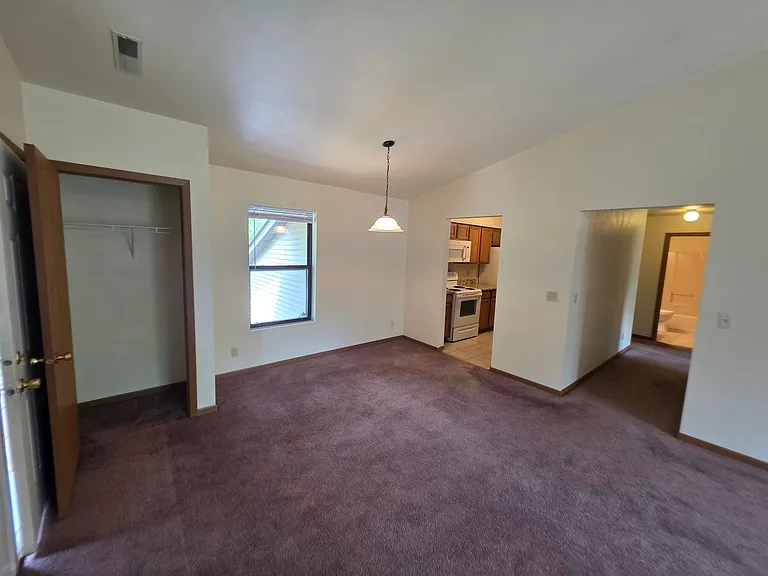 6315 Garrett Ln — Photo 7