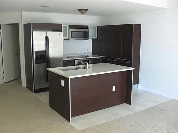 2nd image of 1900 N Bayshore Dr APT 1807