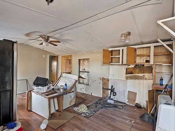 5th image of 218 Pullen Dr