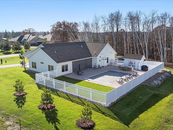 2nd image of 7986 Whitebirch Dr