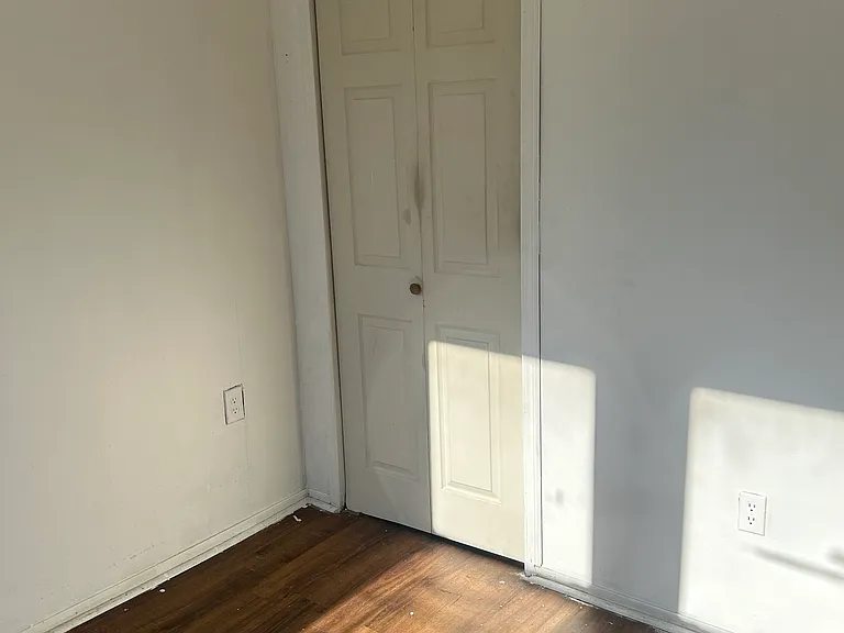 160 W Sandford Blvd #1R — Photo 12