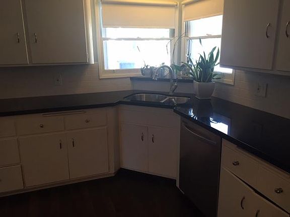 5th image of 16468 Janine Dr