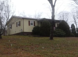 36253 Plum Creek Rd, Glade Spring, VA 24340