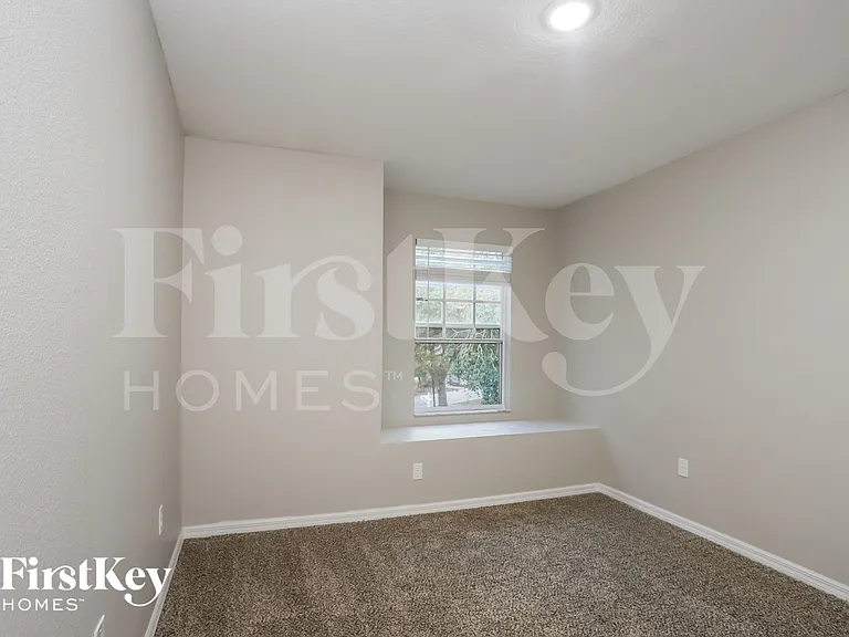 616 Sunset Beach Ct — Photo 9