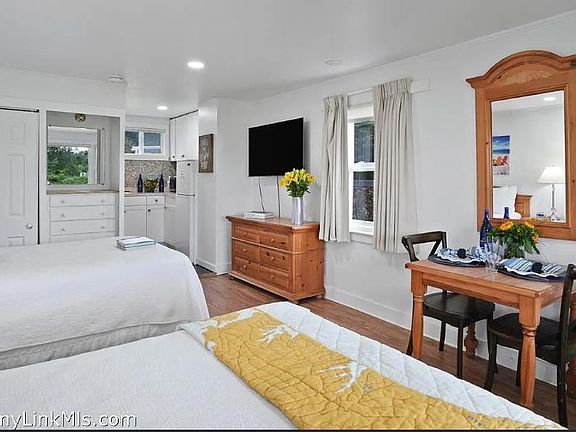 2nd image of 27 Island Inn Rd #7C