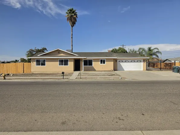 1482 E Walnut Avenue, Tulare, CA 93274