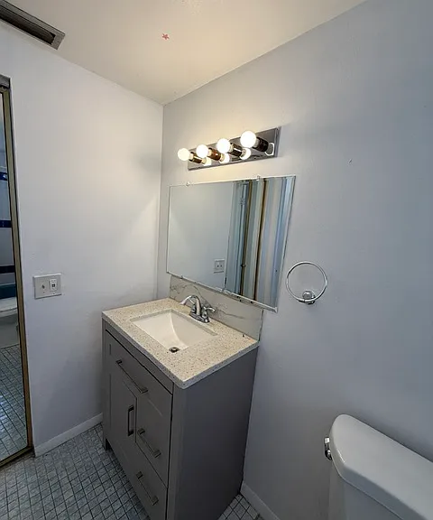 1020 N 18th Ct #201 — Photo 21