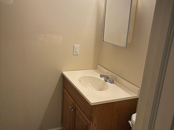 2nd image of 258 N Main St Floor 3