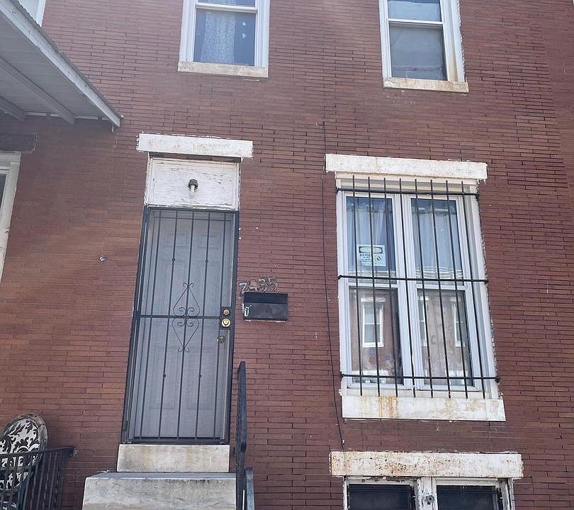 1st image of 2435 Lauretta Ave