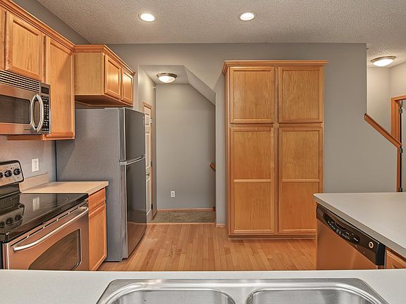 5th image of 2598 136th St W