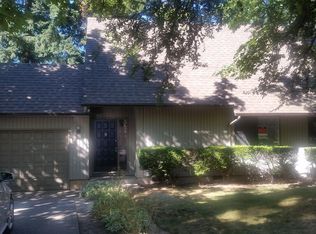 11001 SW Butner Rd APT B, Portland, OR 97225