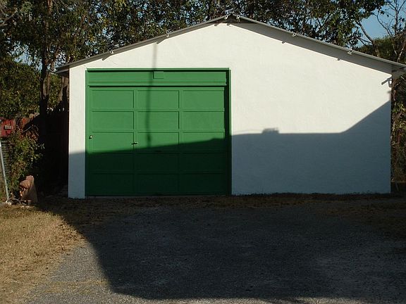 5th image of 6722 Tupper Ave