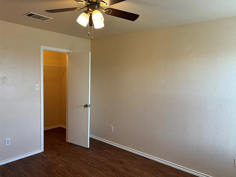 12840 Saint Mary Dr — Photo 15