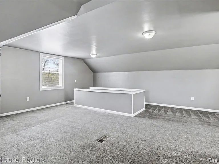 16605 Freeland St — Photo 18