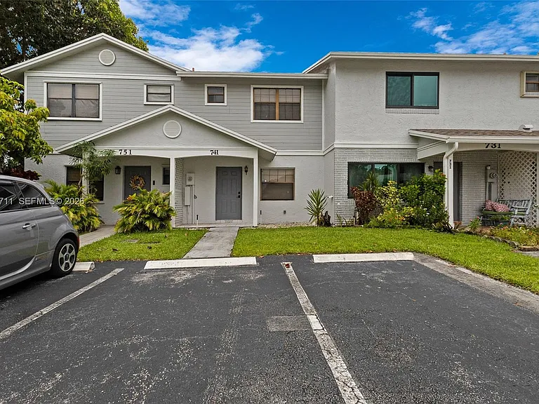 741 NW 105th Ter #TOWNHOUSE — Photo 29