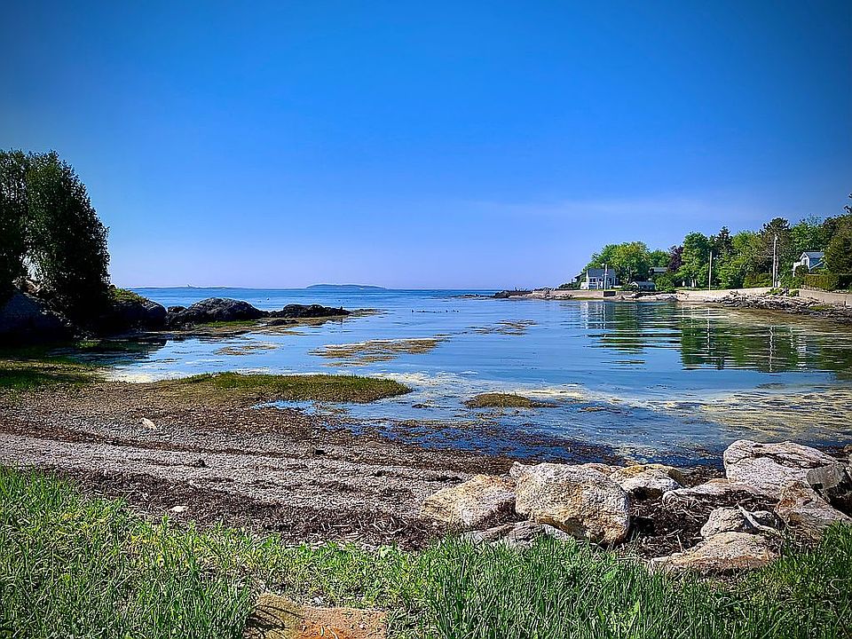 Deeded ROW to this cove