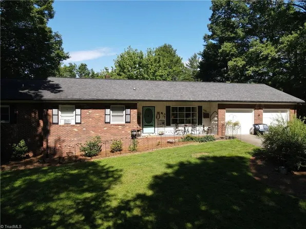 357 Holly Hill St, North Wilkesboro, NC 28659
