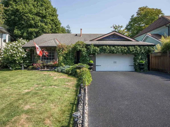 12388 Nikola St, Pitt Meadows, BC V3Y 2K8