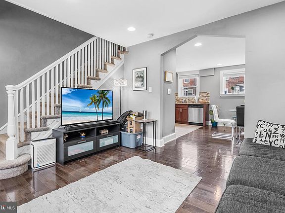 4th image of 6222 N Hancock St
