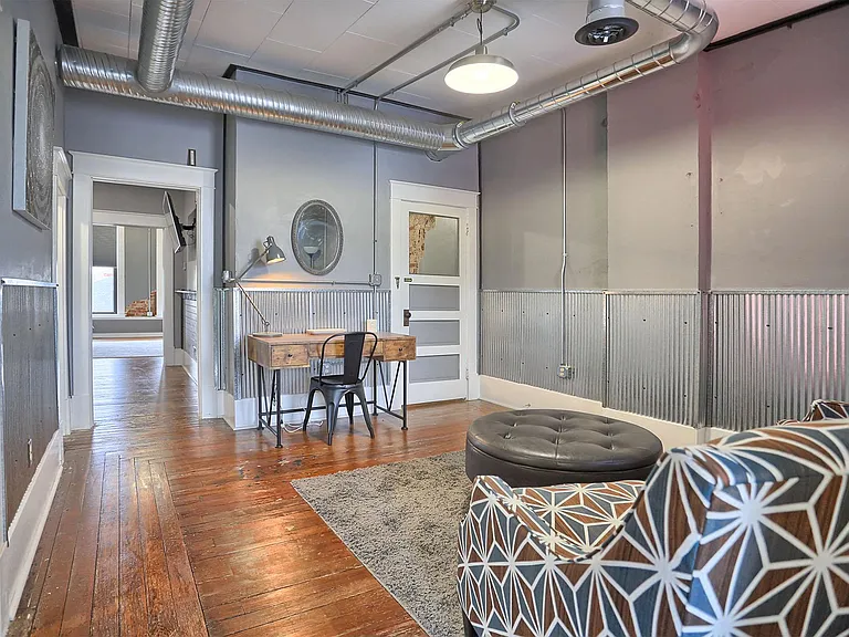 120 W Market St #A — Photo 6