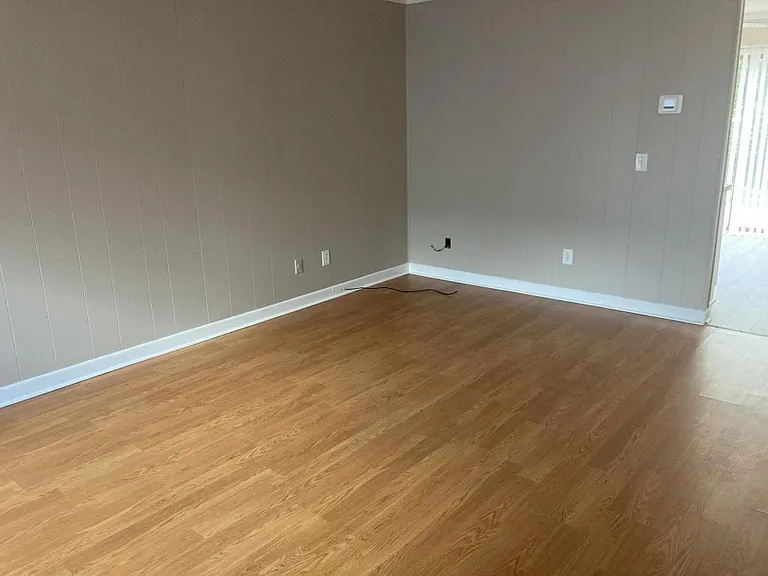 113 Oak St #1 — Photo 6