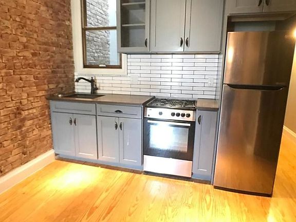 5th image of 129 Putnam Ave #3F