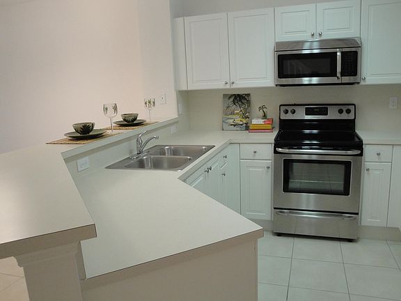 3rd image of 5168 SE Mariner Garden Cir #59